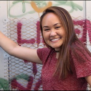 Meet your Posher, Chloe